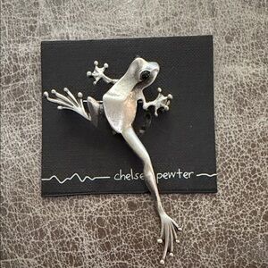 Chelsea Pewter Silver Frog Brooch - Women's Accessory